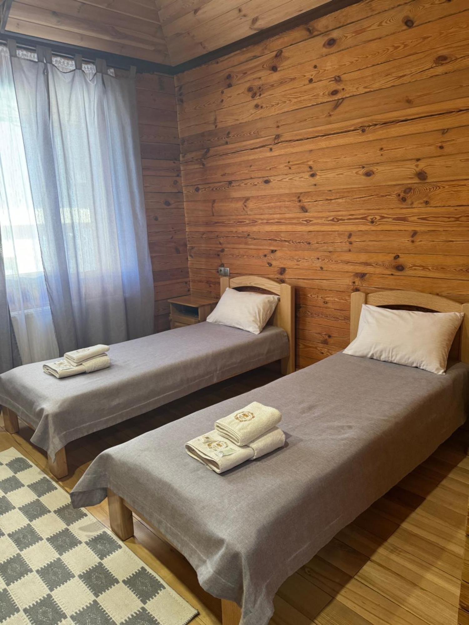 Appartamento Golden Nest Yablunytsya Esterno foto